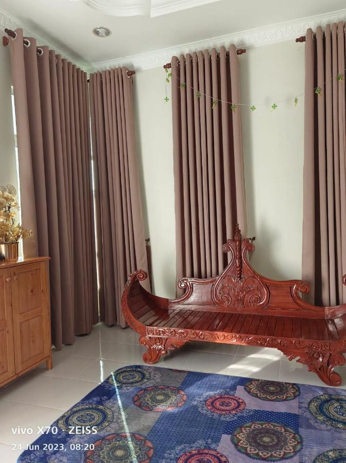 Homestay Yasmeen Marang Ngoại thất bức ảnh